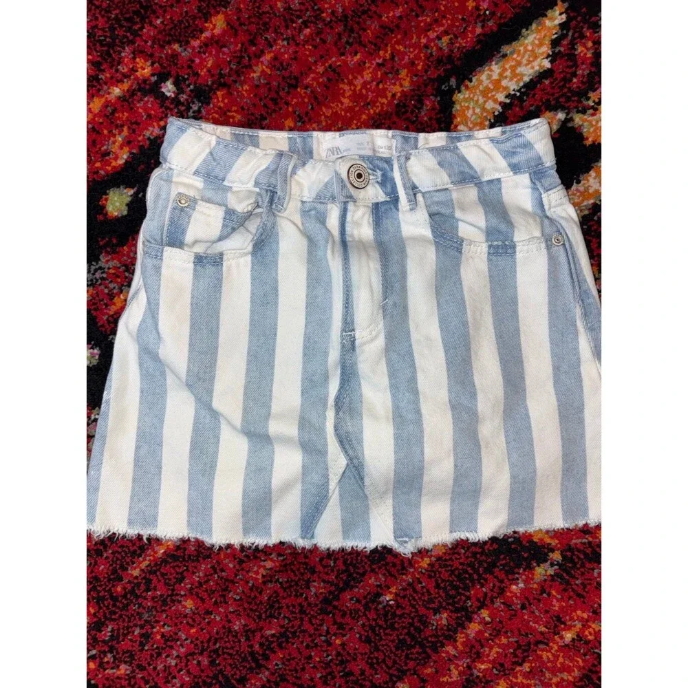 Zara Kids Girl’s White and Blue Striped Mini Skirt - Size 7